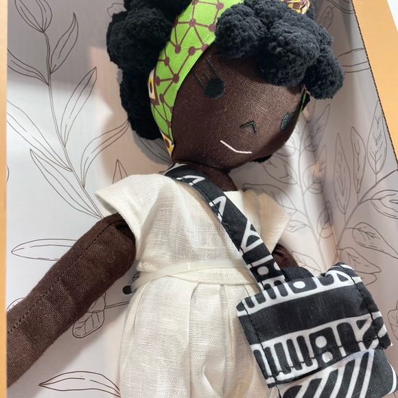 New!  Harperlman Handmade 14” Linen Doll Petite Collection Yumi Target - Picture 4 of 8